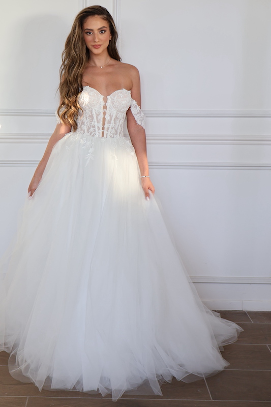 שמלת כלה עם מחוך ונפח