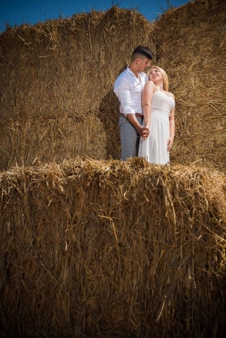 שמלות לצילומי זוגיות